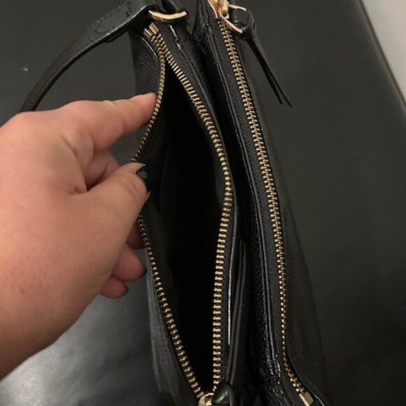 Black pebbled leather Vince Camuto Crossbody bag - Picture 6 of 6